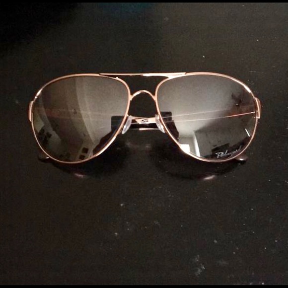 Oakley aviator sunglasses